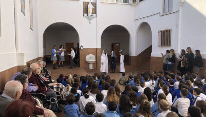 Residencia La Milagrosa - Alberic - Celebración de la Virgen de la Medalla Milagrosa