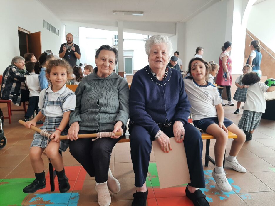 Residencia La Milagrosa - Alberic - Celebración Intergeneracional Domund 2025 Residencia La Milagrosa - Alberic - Celebración Intergeneracional Domund 2025